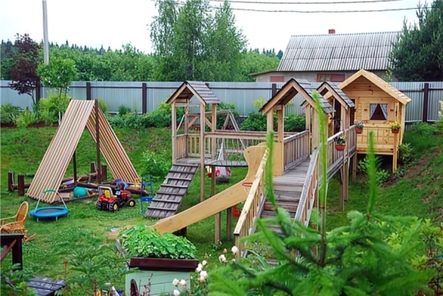 Площадка для детей на даче