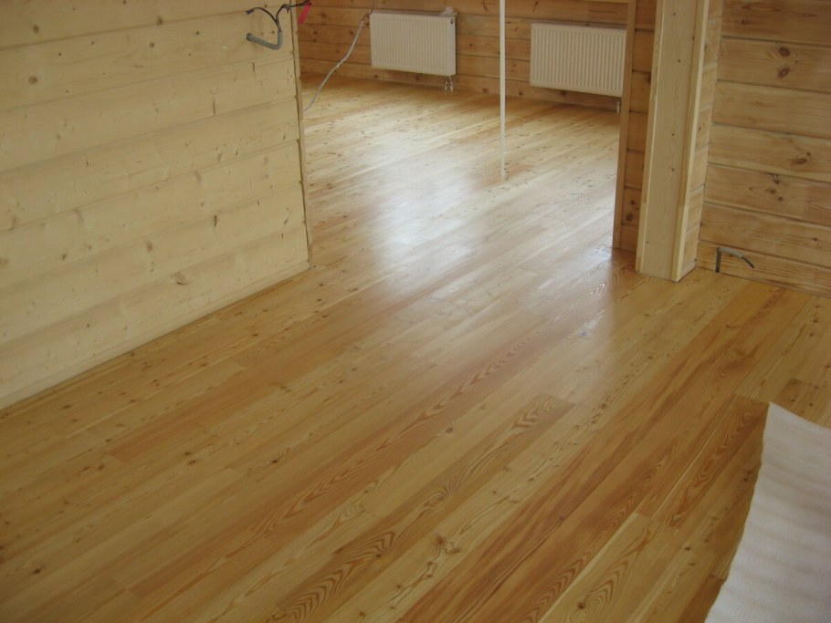 Пол из шпунтованной доски лиственницы