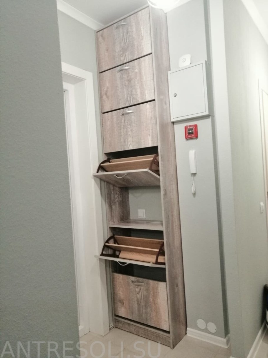 Встроенная Антресоль в прихожей