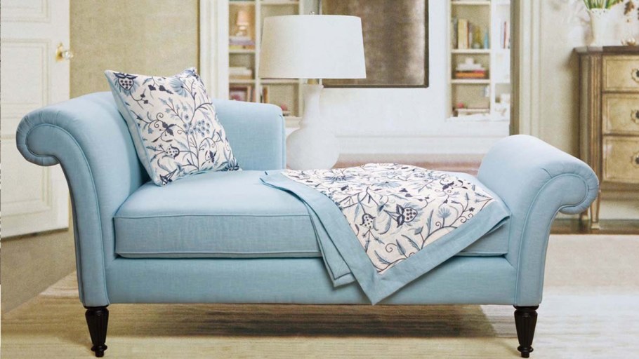 Спальня с диваном