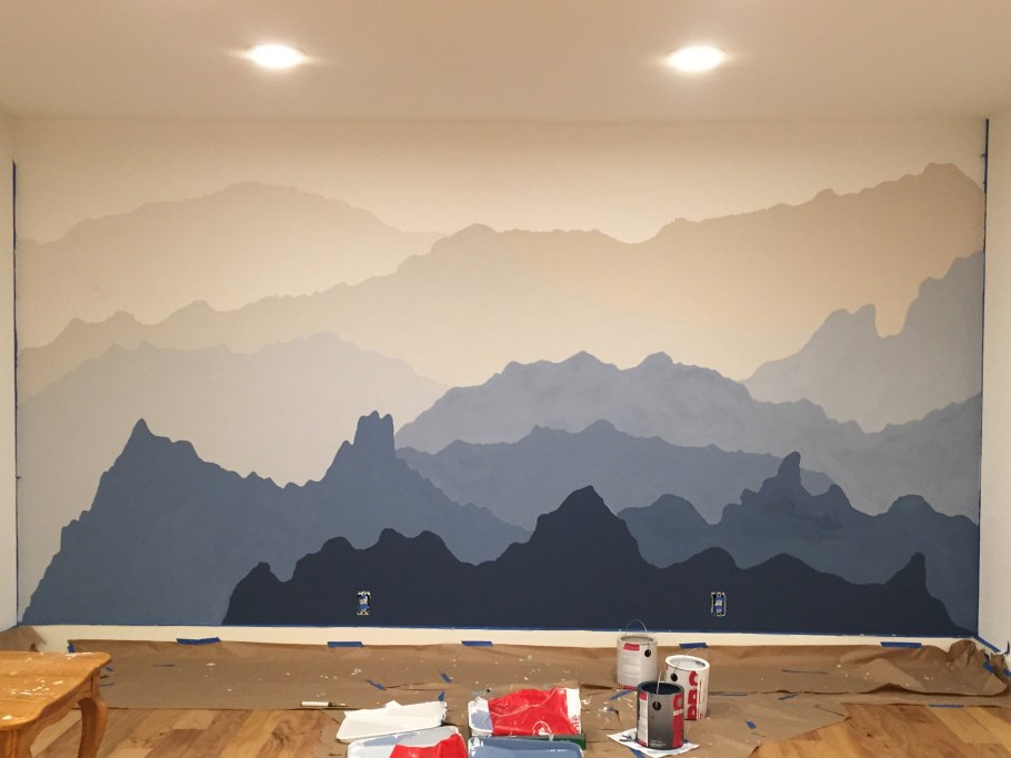 Роспись стен горы