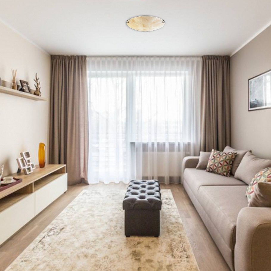 Светлые шторы в гостиную