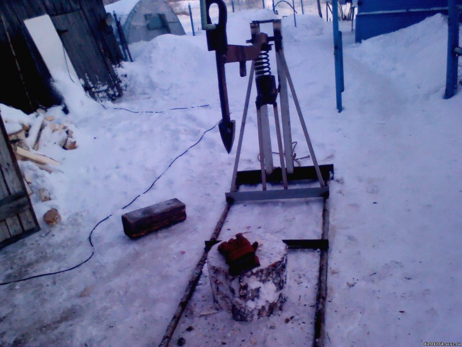 Механический дровокол пружинный пружинный своими