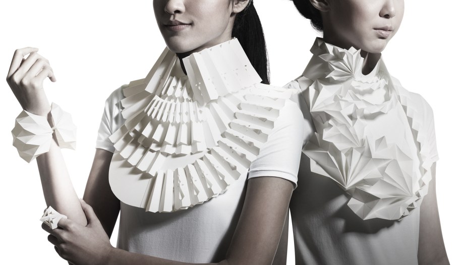 Костюм из бумаги