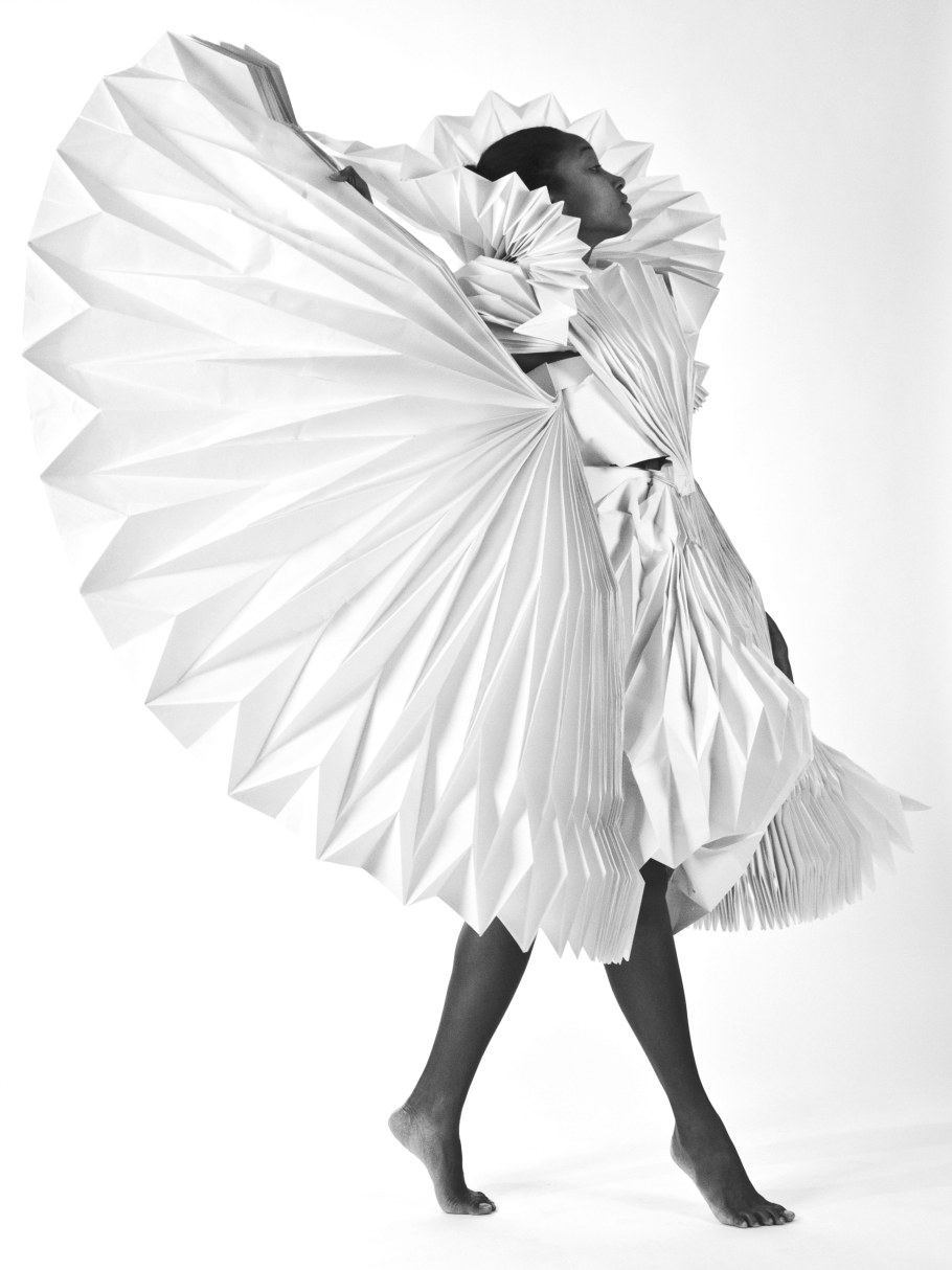 Бумажные платья