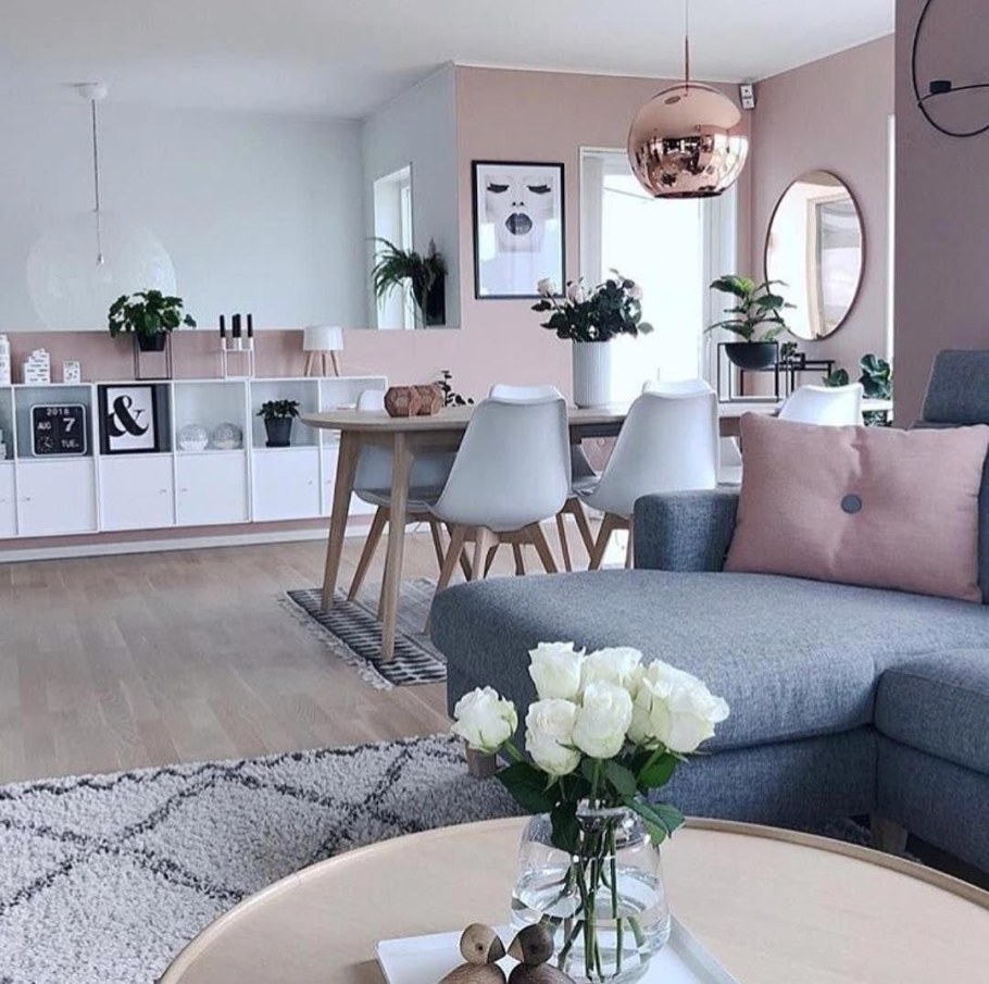 Гостиная в пудровом цвете