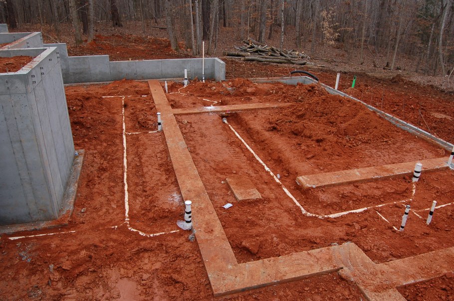 Закладные для канализации в ленточном фундаменте