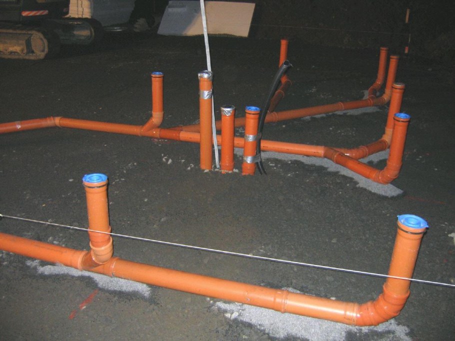 Закладные для канализации в монолитной плите