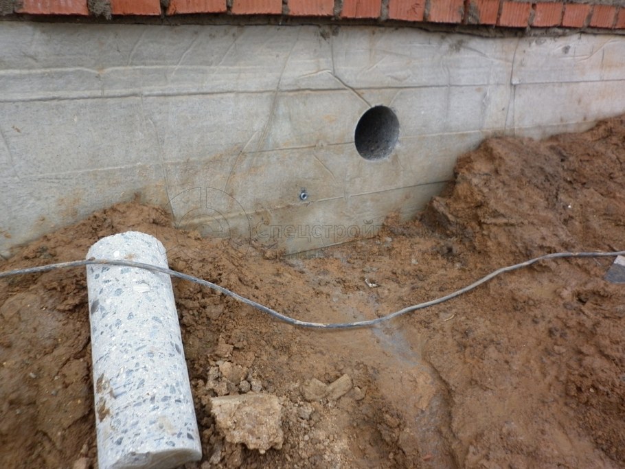 Труба для отдушины в фундаменте