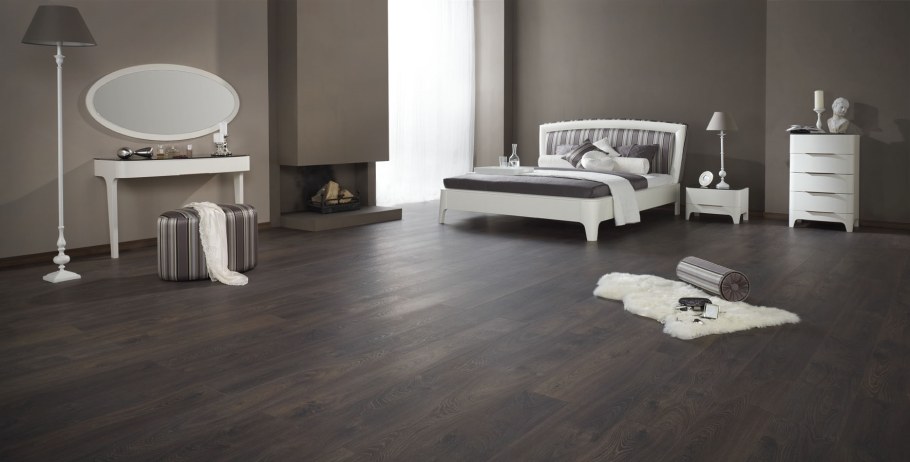 Бело серый ламинат