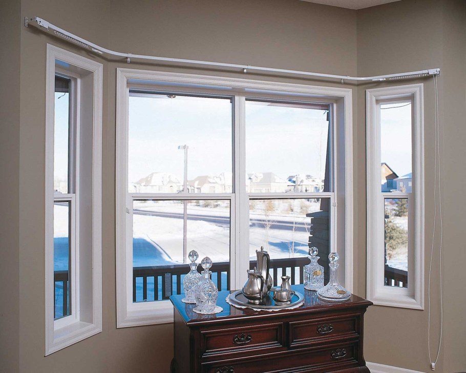 Окно без подоконника в интерьере