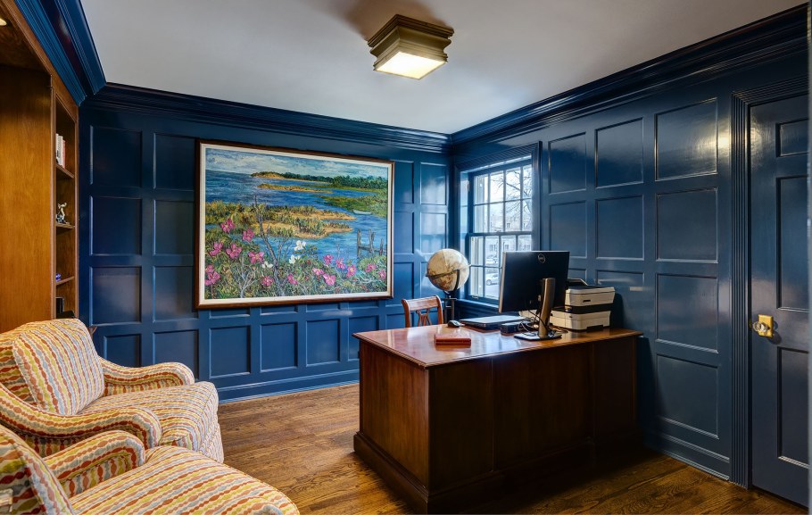 Интерьер кабинета в доме