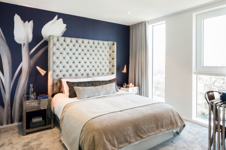 Комбинирование обоев в спальне