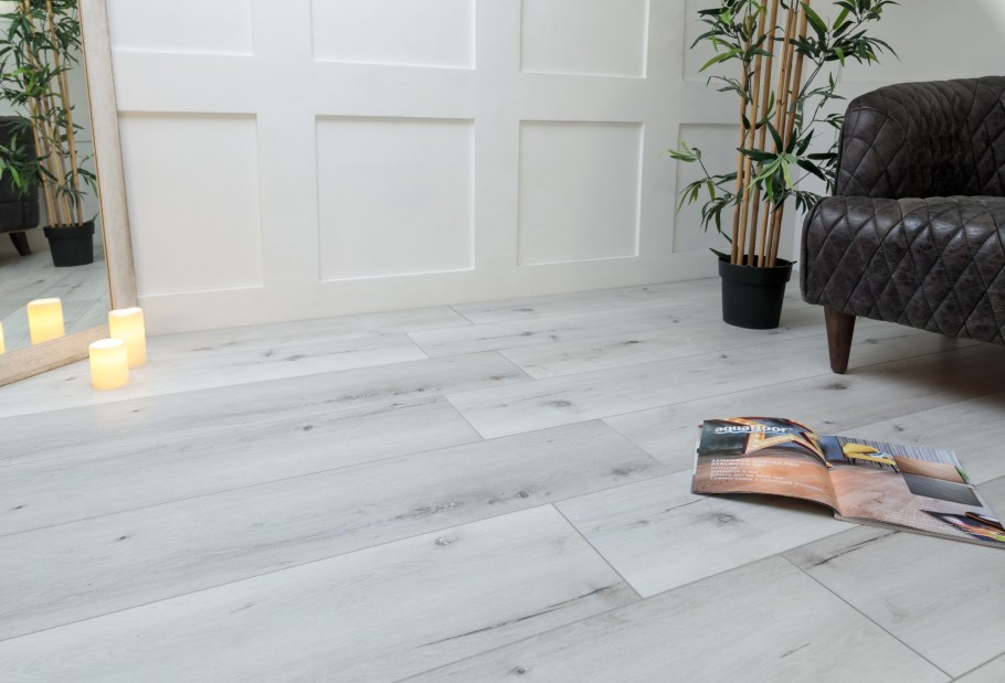 Виниловый ламинат AQUAFLOOR REALWOOD Glue af6052