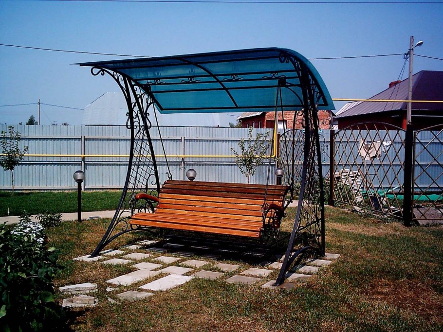 Качели садовые из трубы