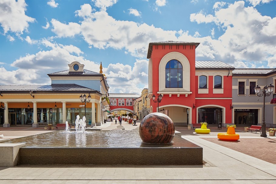 Аутлет Вилладж белая дача