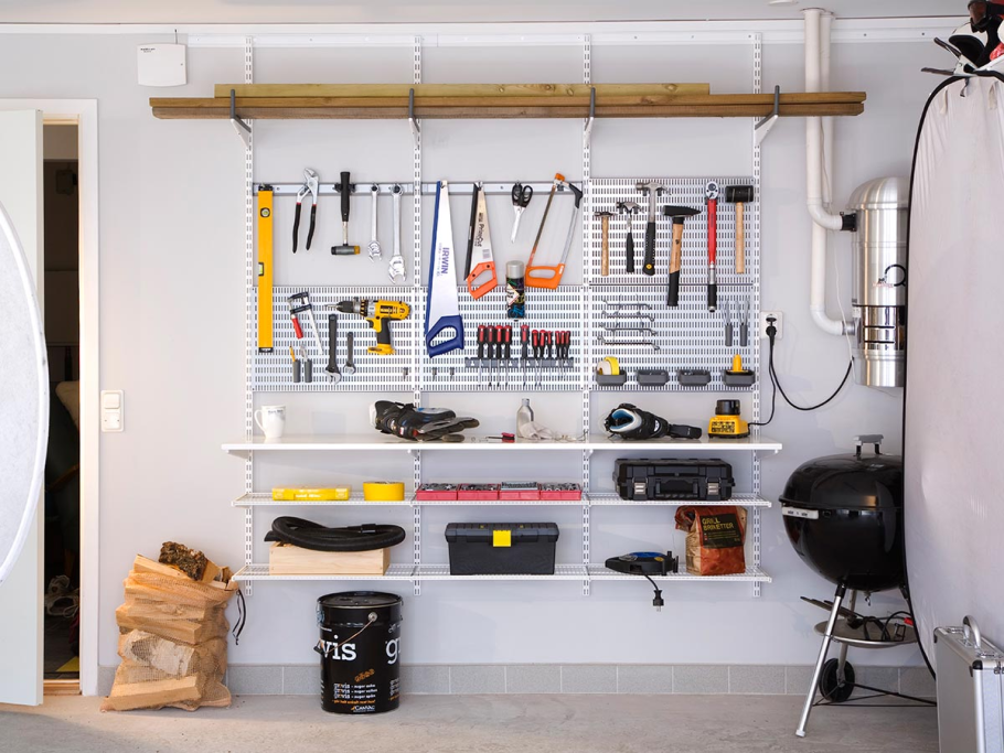 Обустройство мастерской в гараже