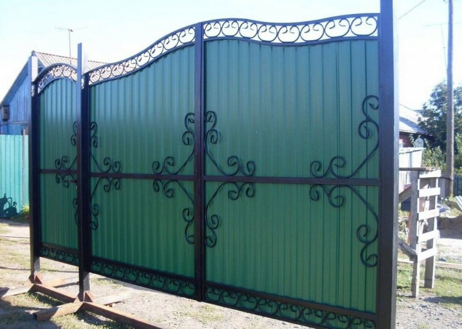 Ворота из профильной трубы