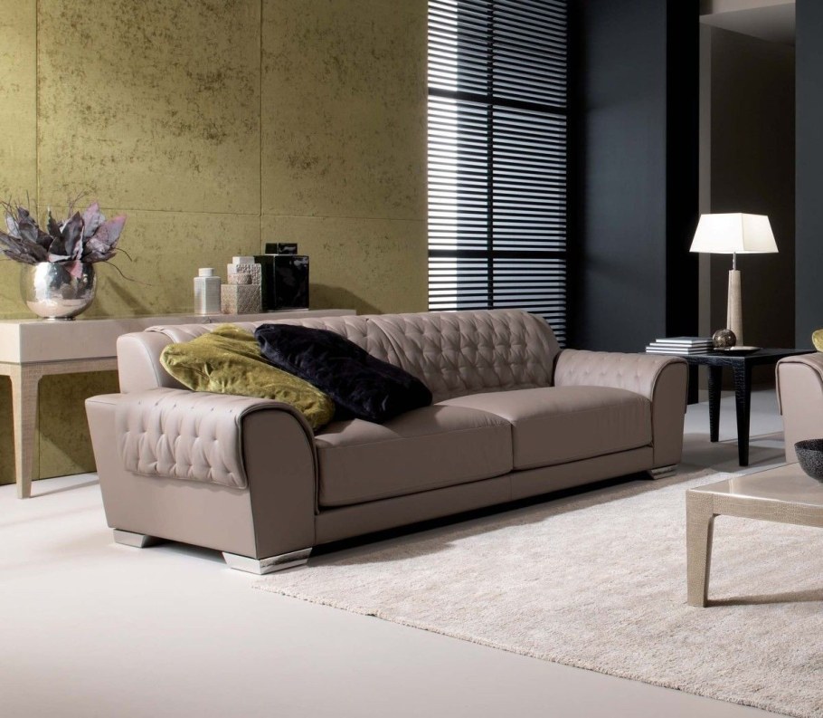 Диван в современном стиле
