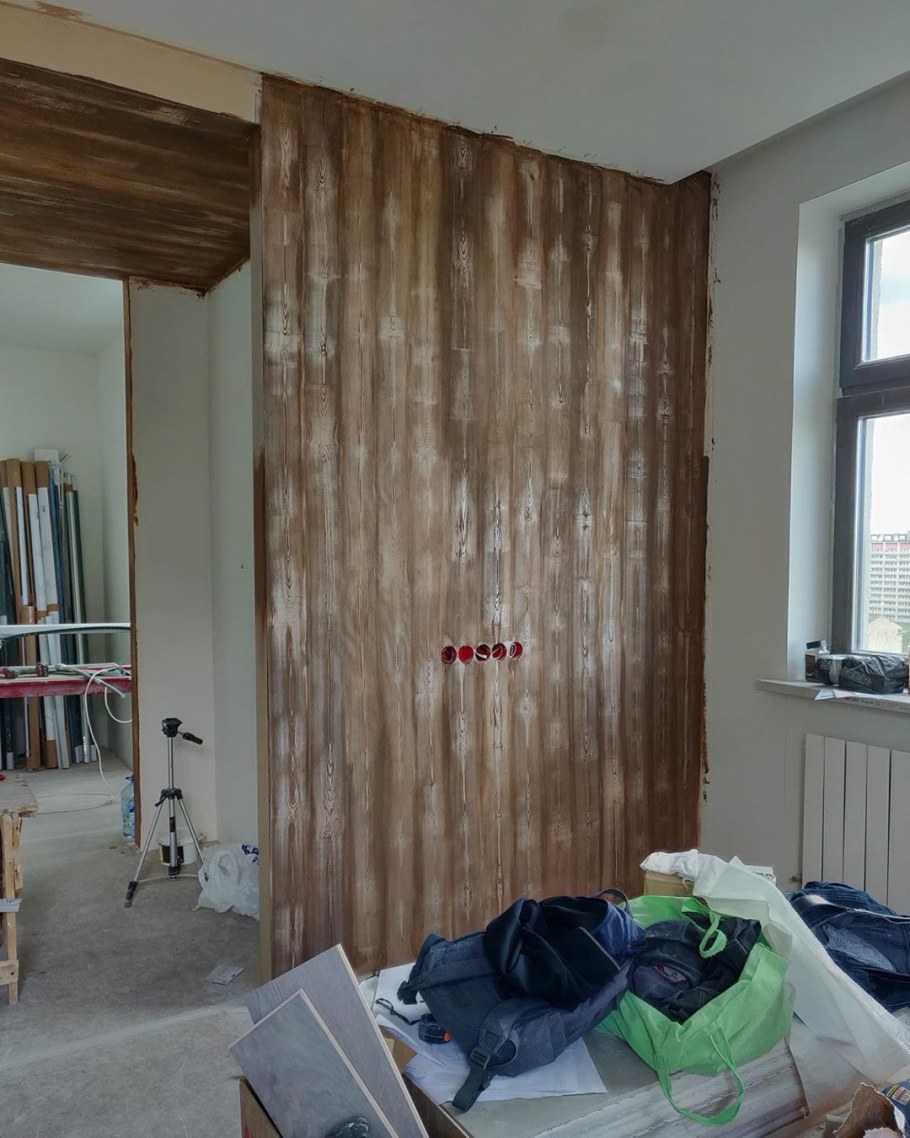 Декоративная штукатурка под дерево для внутренней отделки