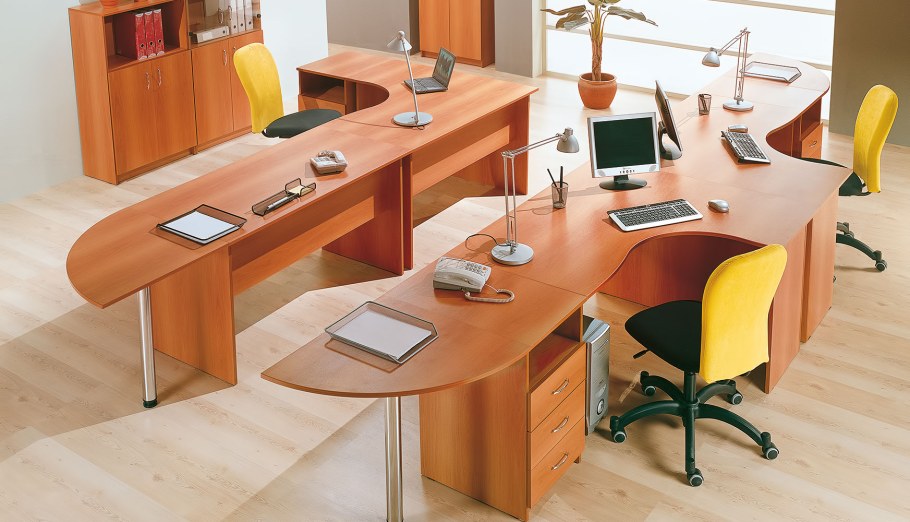 Расстановка мебели в офисном кабинете