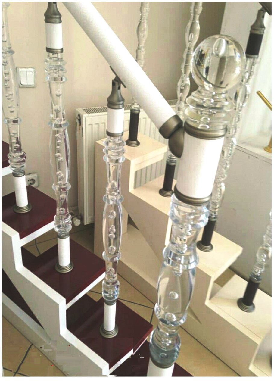 Балясины из стекла для лестниц