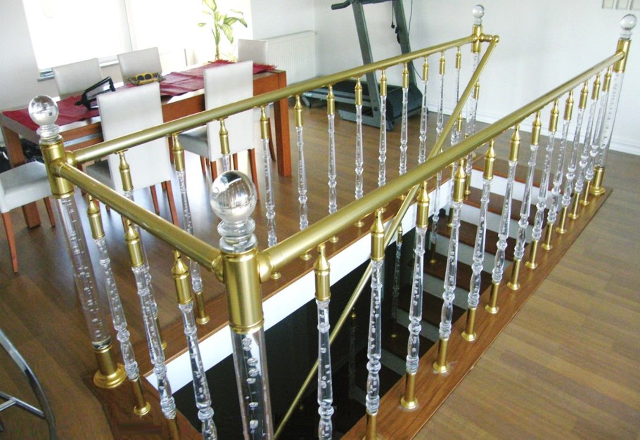 Плекси балясины для лестницы