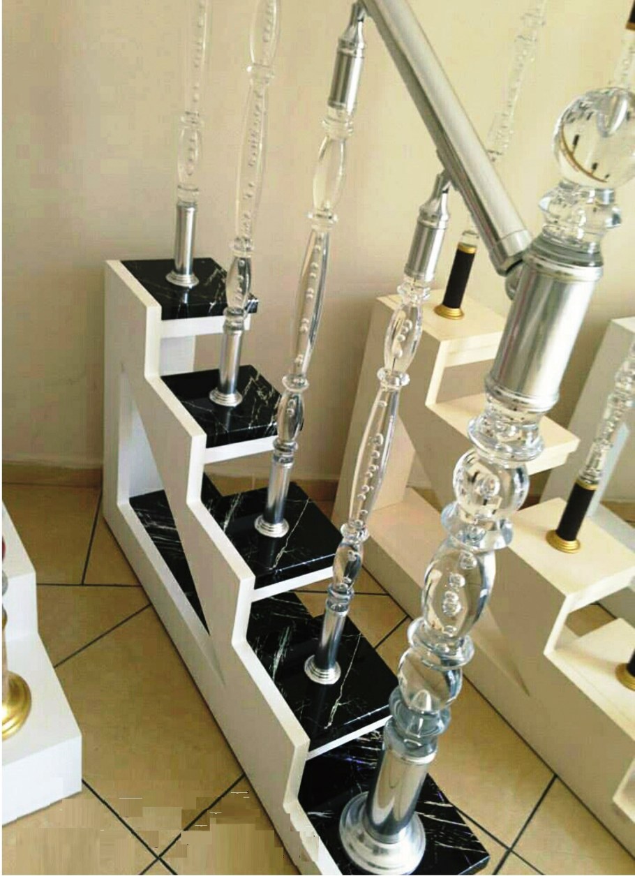 Стеклянные балясины для лестниц