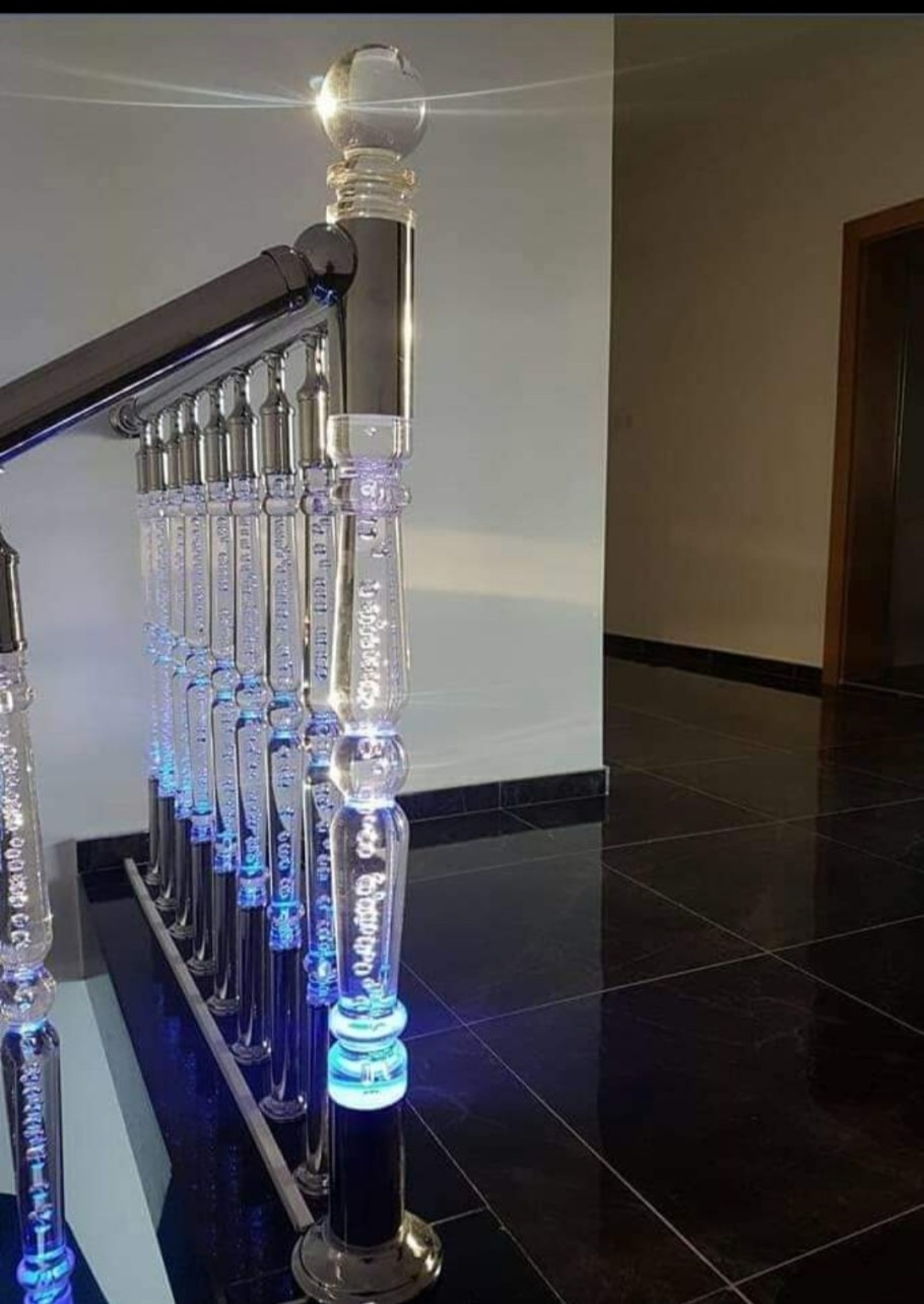 Прозрачные балясины