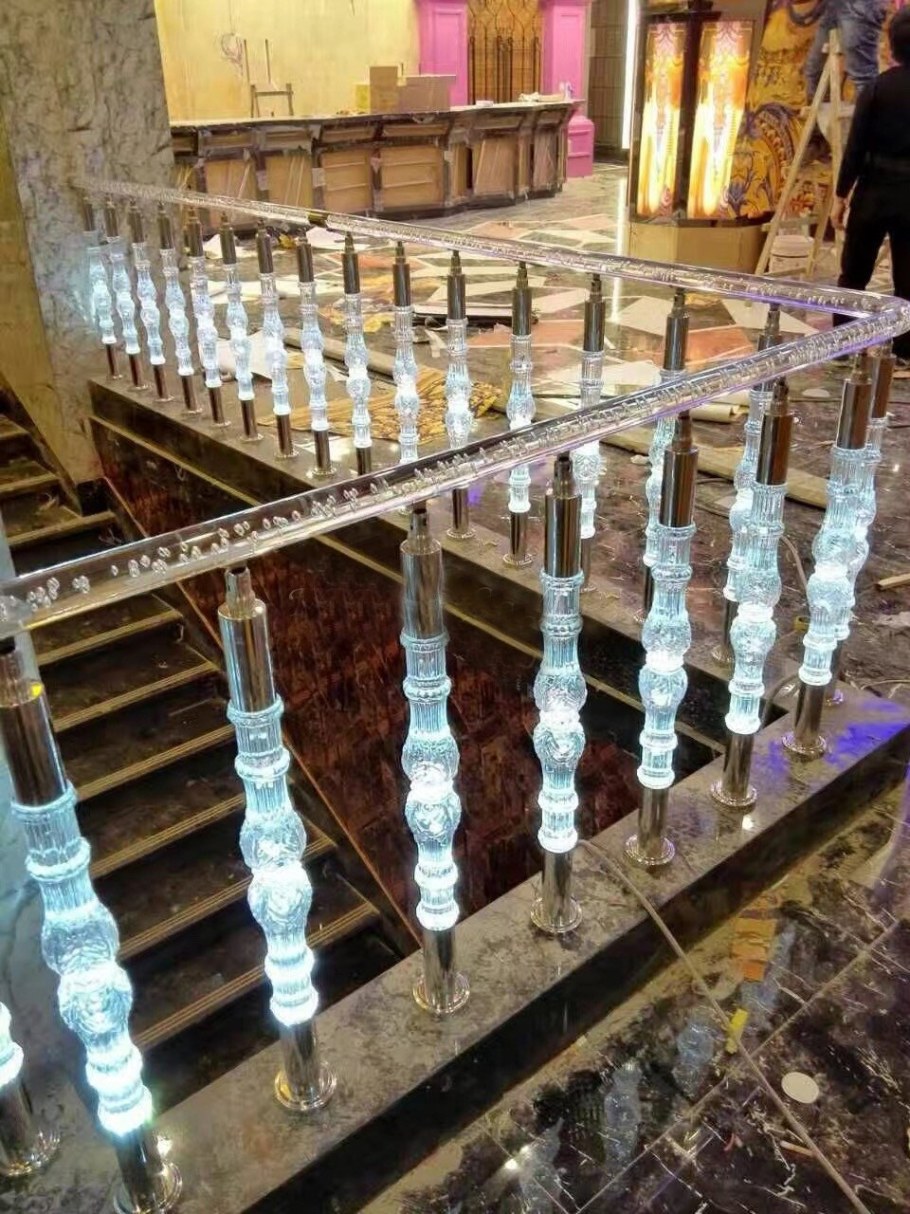 Стеклянные балясины