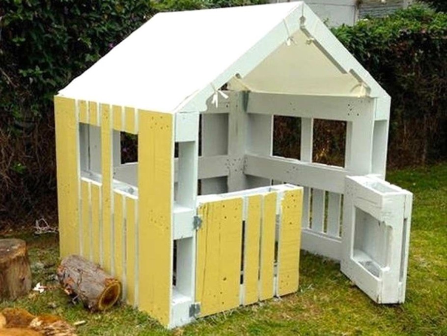 Детский домик из паллетов своими