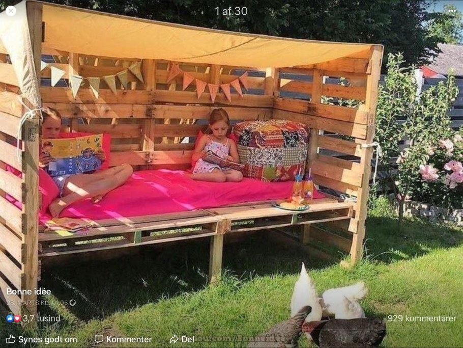 Домик для детей на даче из поддонов