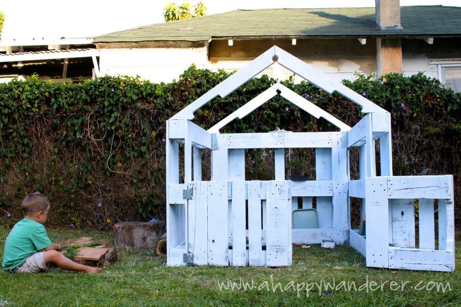 Детские домики из паллетов