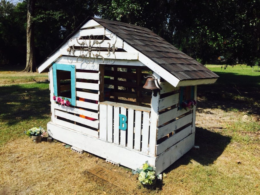 Детские домики для дачи