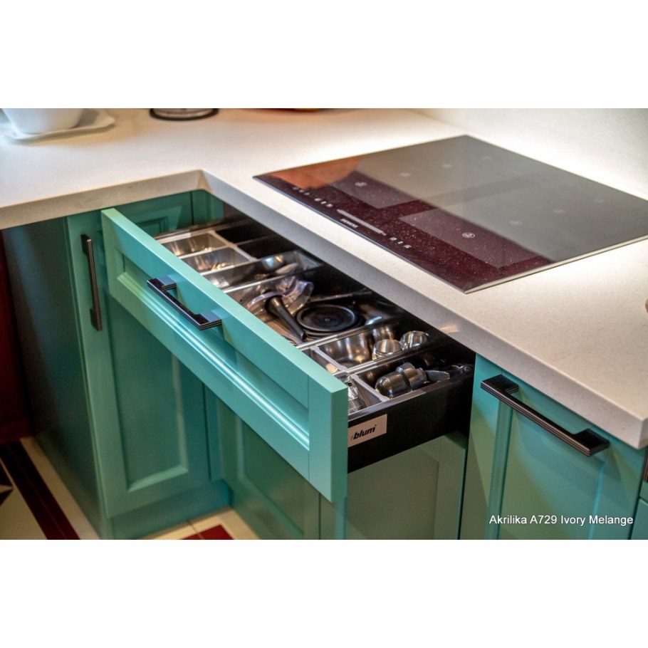 Ящики под варочной панелью с выдвижными ящиками