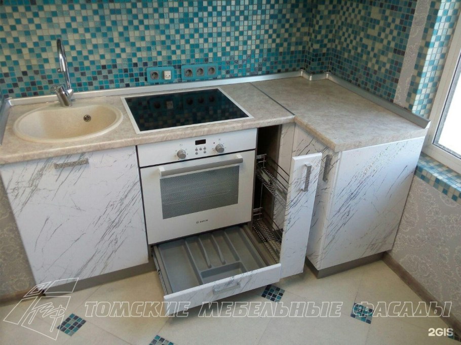 Кухонный лоток под варочной поверхностью