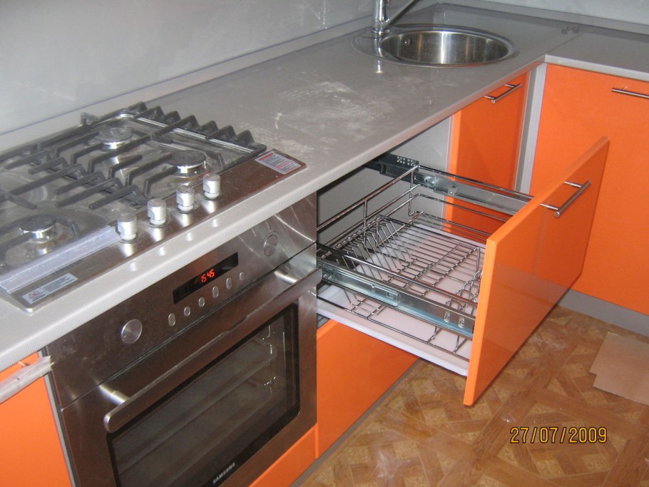 Кухонный гарнитур сушка для посуды