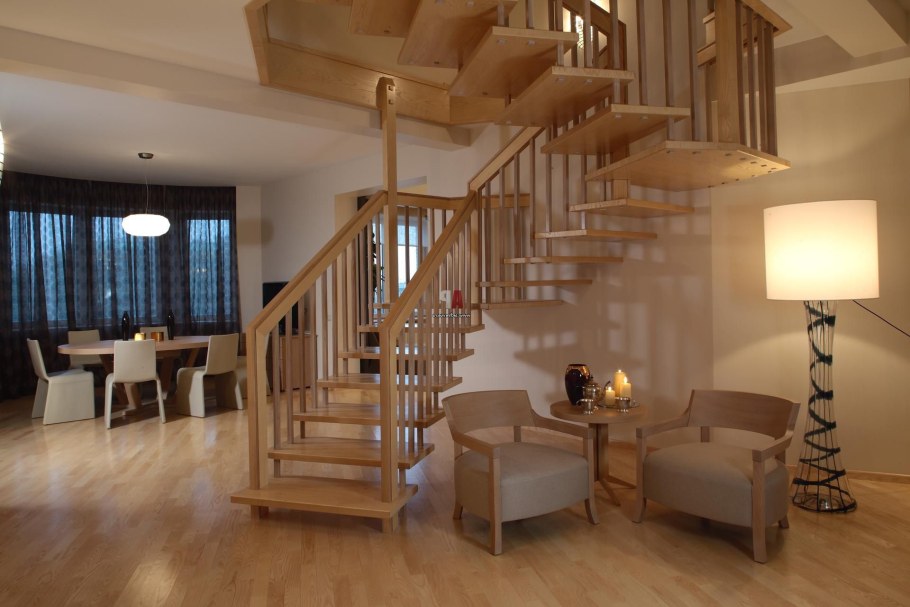 Лестница в интерьере