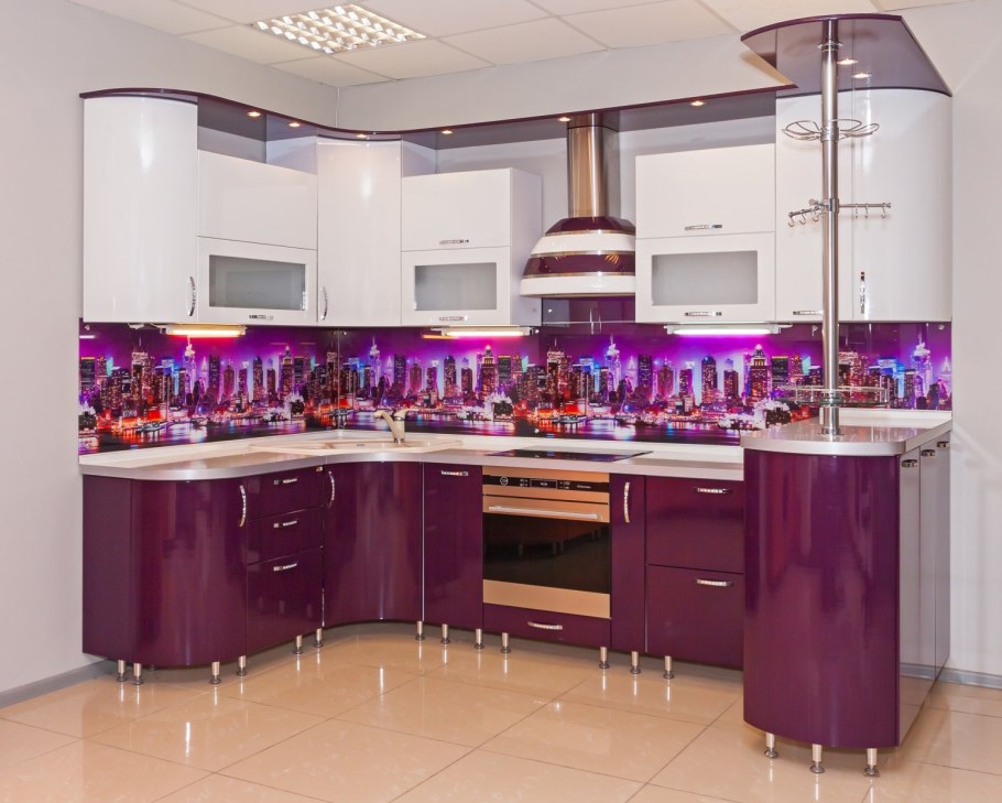 Кухня в сиреневых тонах