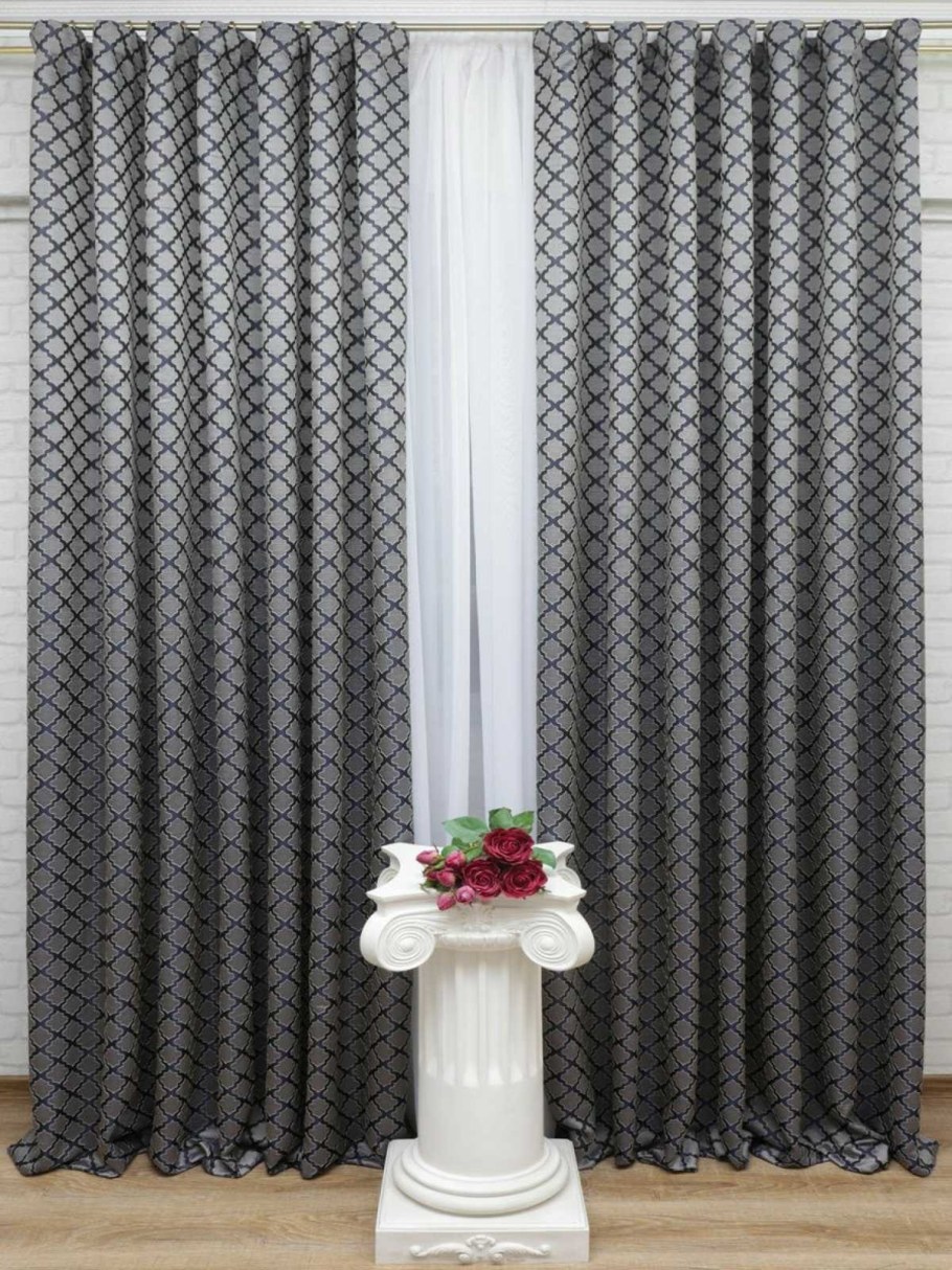 Шторы серые в ромбик
