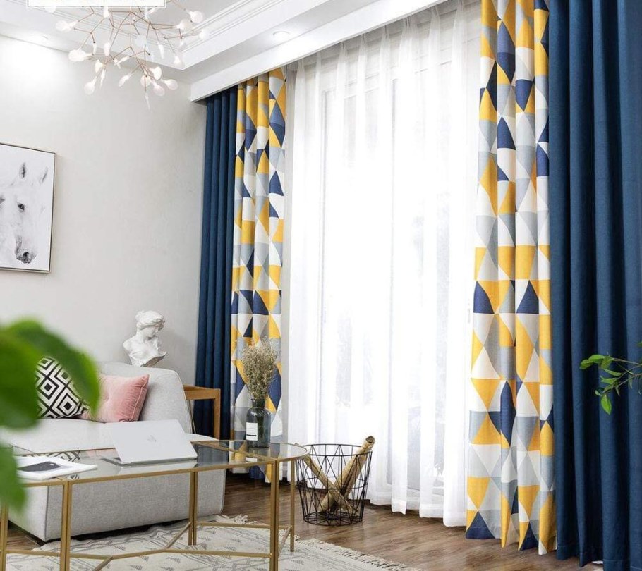 Шторы серые с желтым