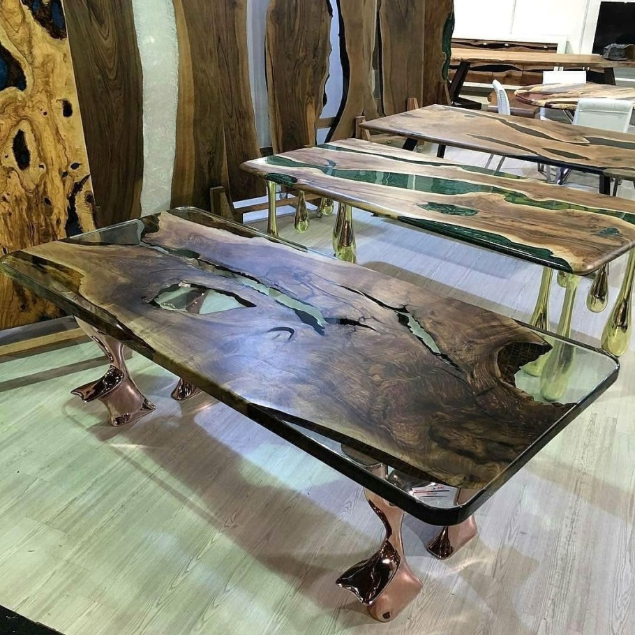 Необычные столы из дерева