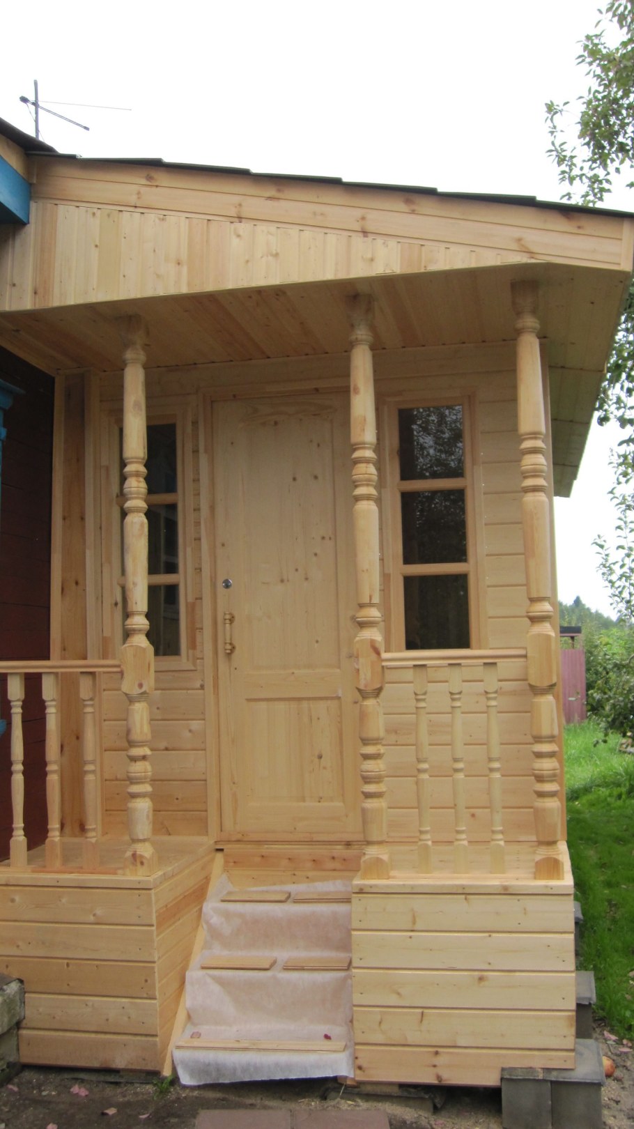Деревянное крыльцо из бруса