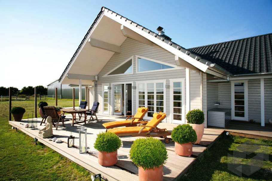 Дома в скандинавском стиле с террасой