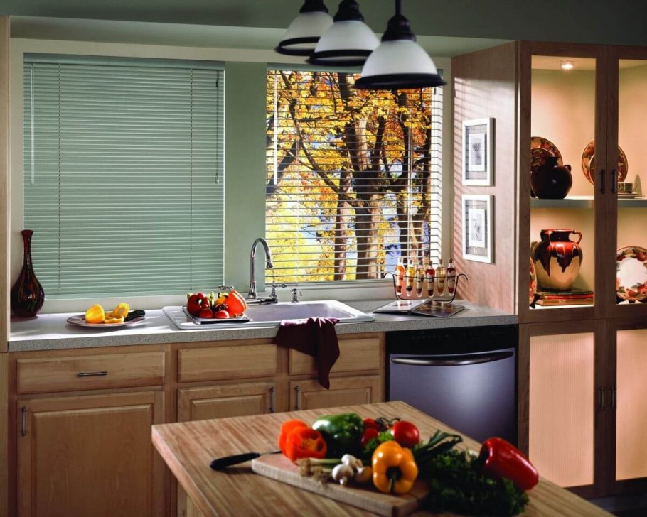 Шторы жалюзи на кухню