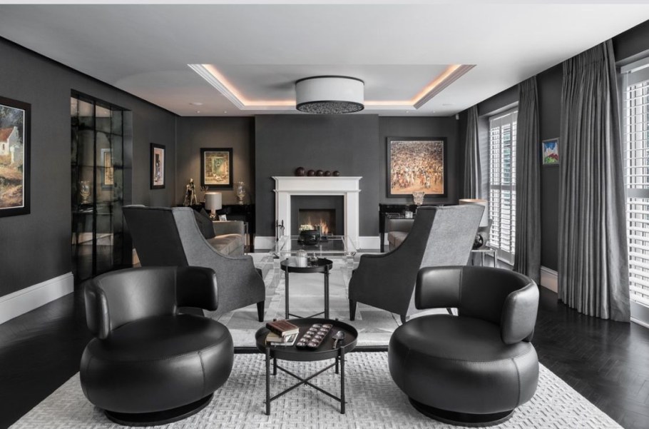 Темный интерьер гостиной