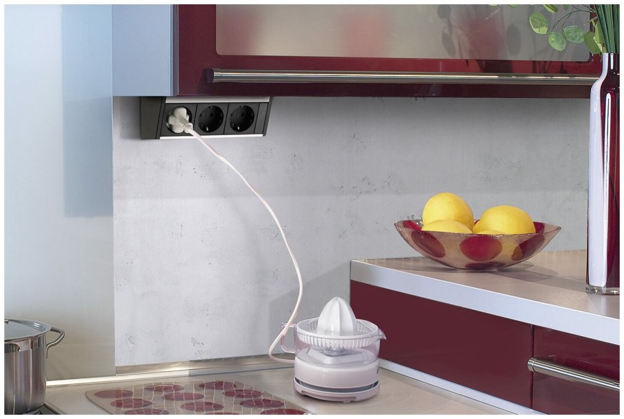 Горизонтальный блок розеток Evoline