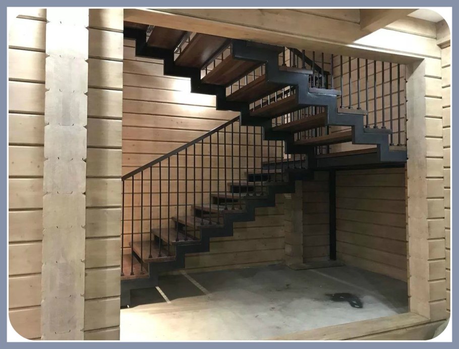 Лестница 2 косоура металл