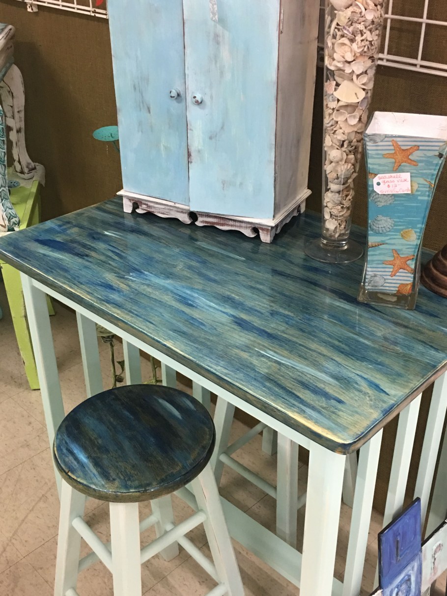 Старый кухонный стол