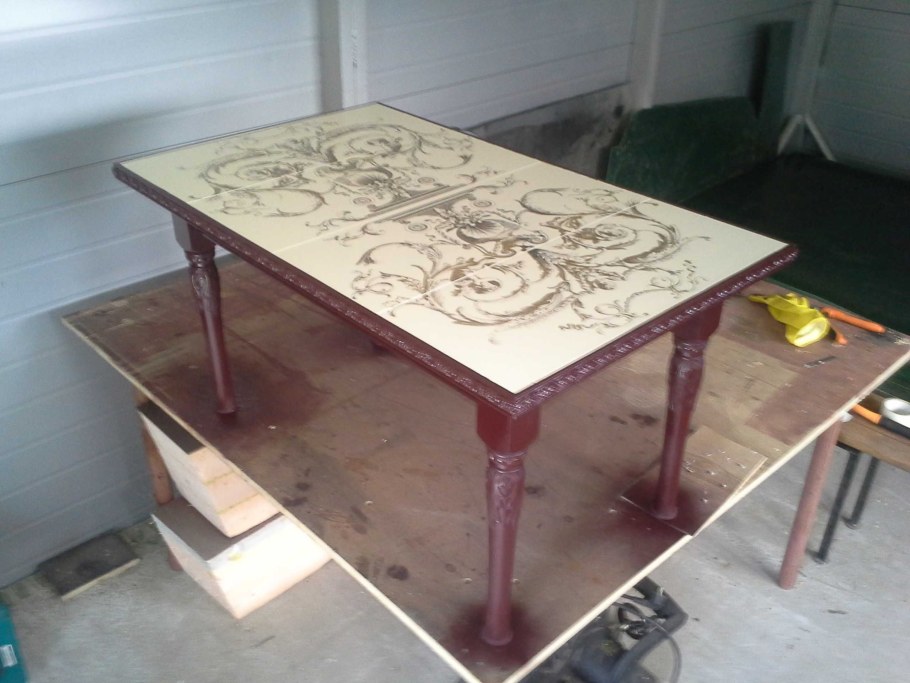 Преобразить старый журнальный столик